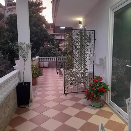 Guest house Goxhaj Sarande